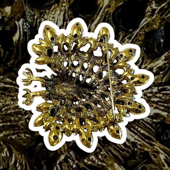 Turkey Brooch Pin in Gold - Elegant Rhinestone Detail - Picture 4 of 4
